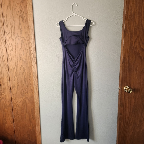 JumpSuit - Picture 6 of 11